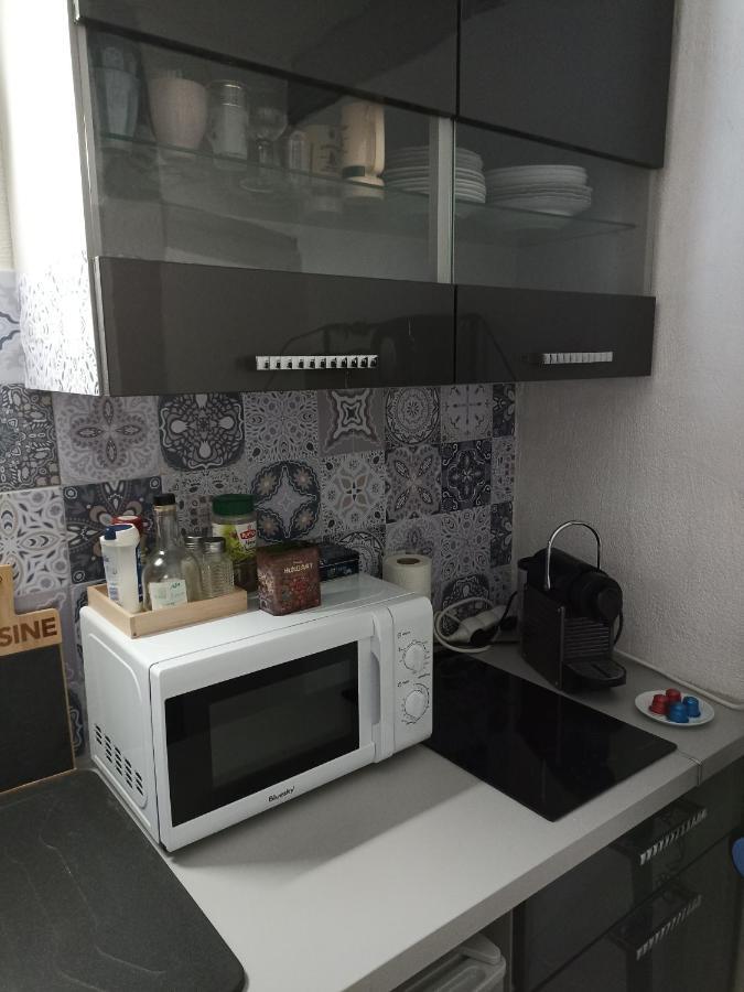 Le Logis Du Clocher Troyes Exteriör bild